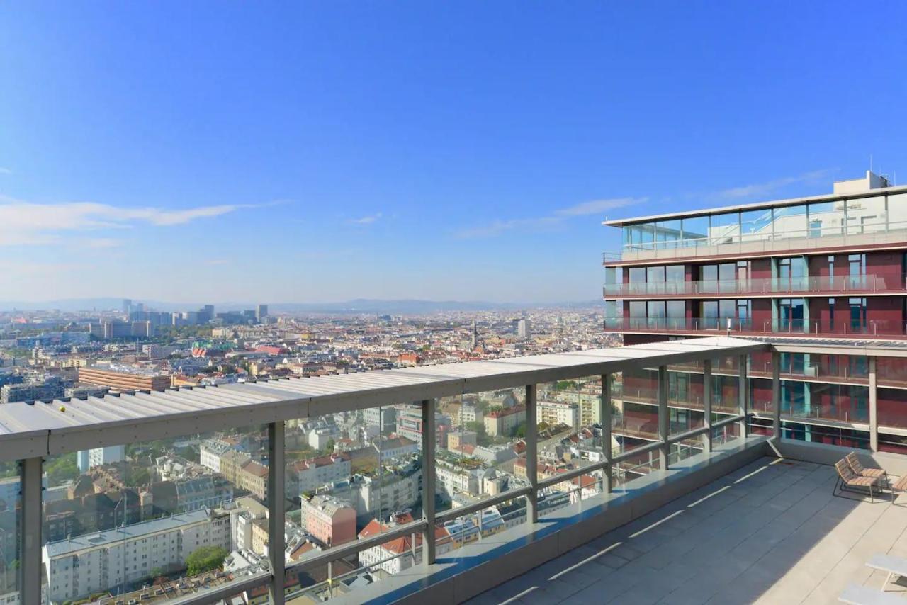 Skyscraper-feeling With Parking Nearby Apartment Wien